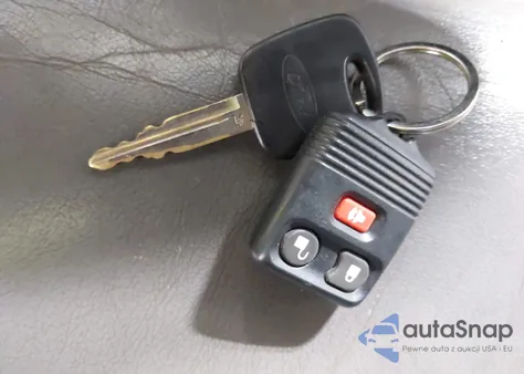 2002 Ford Escape Xlt z USA, uszkodzony, nr VIN 1FMCU04162KB99594